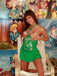 KiloPics presents: Brunette beauty inserting a dildo into her soaked snatch